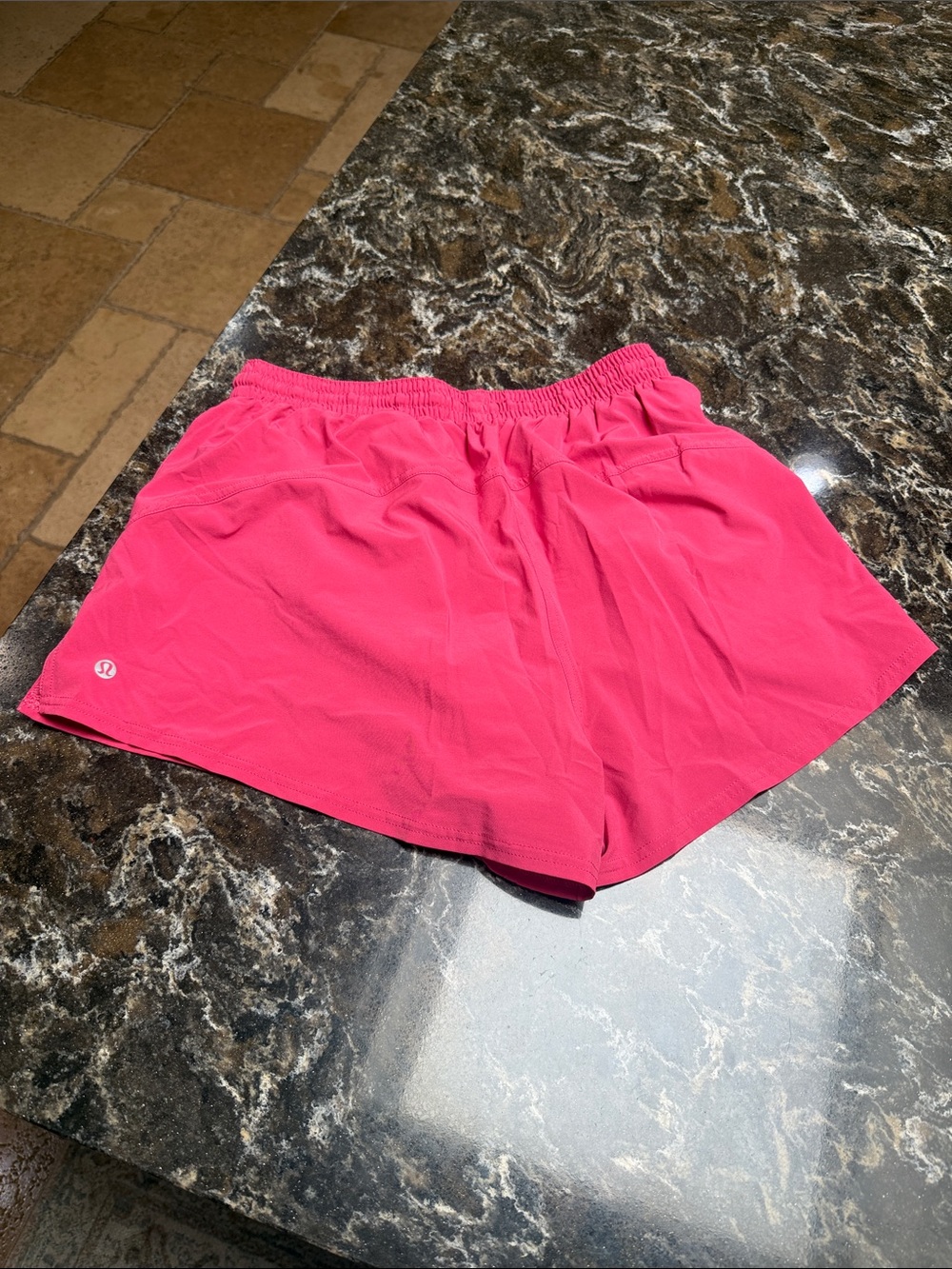 Lululemon paste rival short